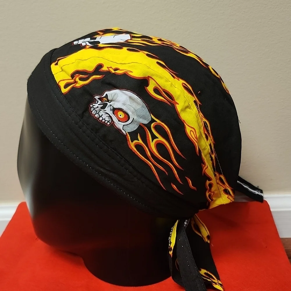 Flames and Raging Skulls Lined Headwrap - Picture 4 of 7